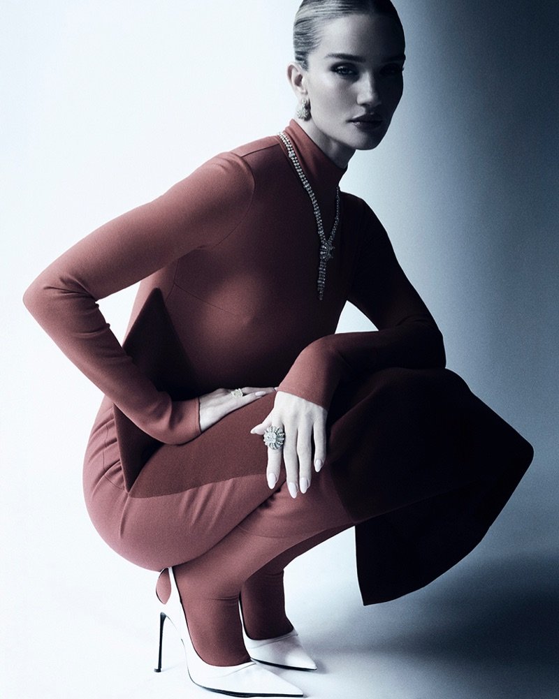 Rosie Huntington-Whiteley Radiates Modern Glamour for Harper’s Bazaar Taiwan