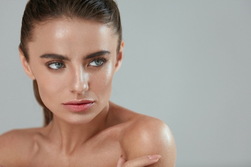 The Secret to a Dewy Makeup Look: Fresh, Radiant Skin That Glows from Within