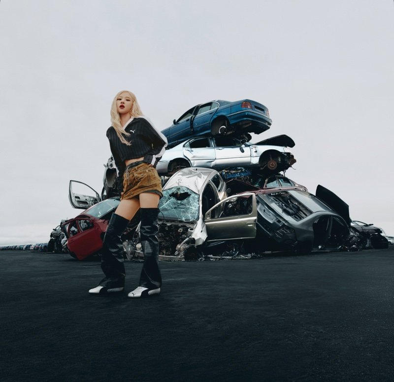 Rosé x PUMA: Speed Meets Style in the Metallic Speedcat